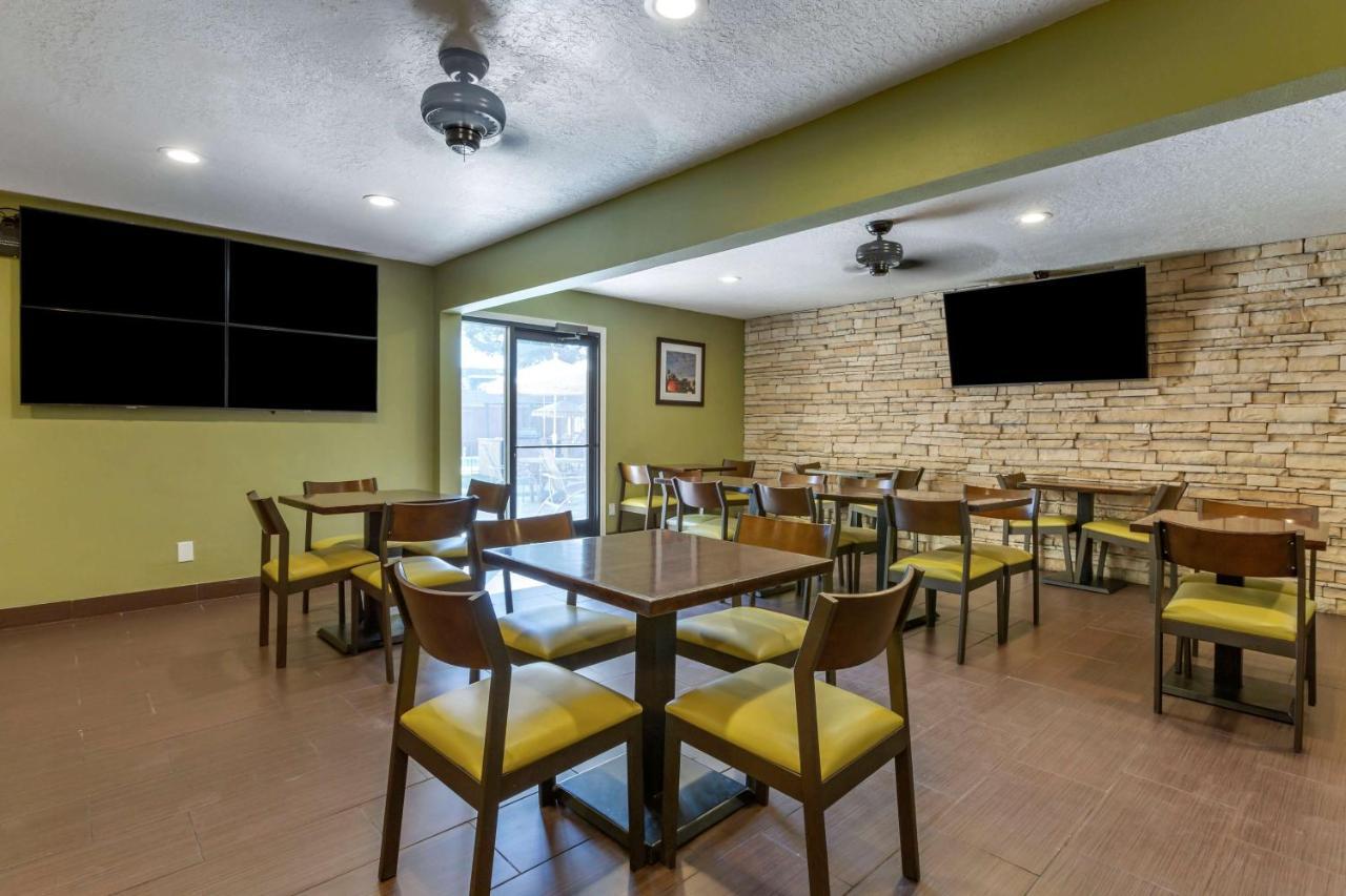 Best Western Airport Albuquerque InnSuites Hotel&Suites Exterior foto