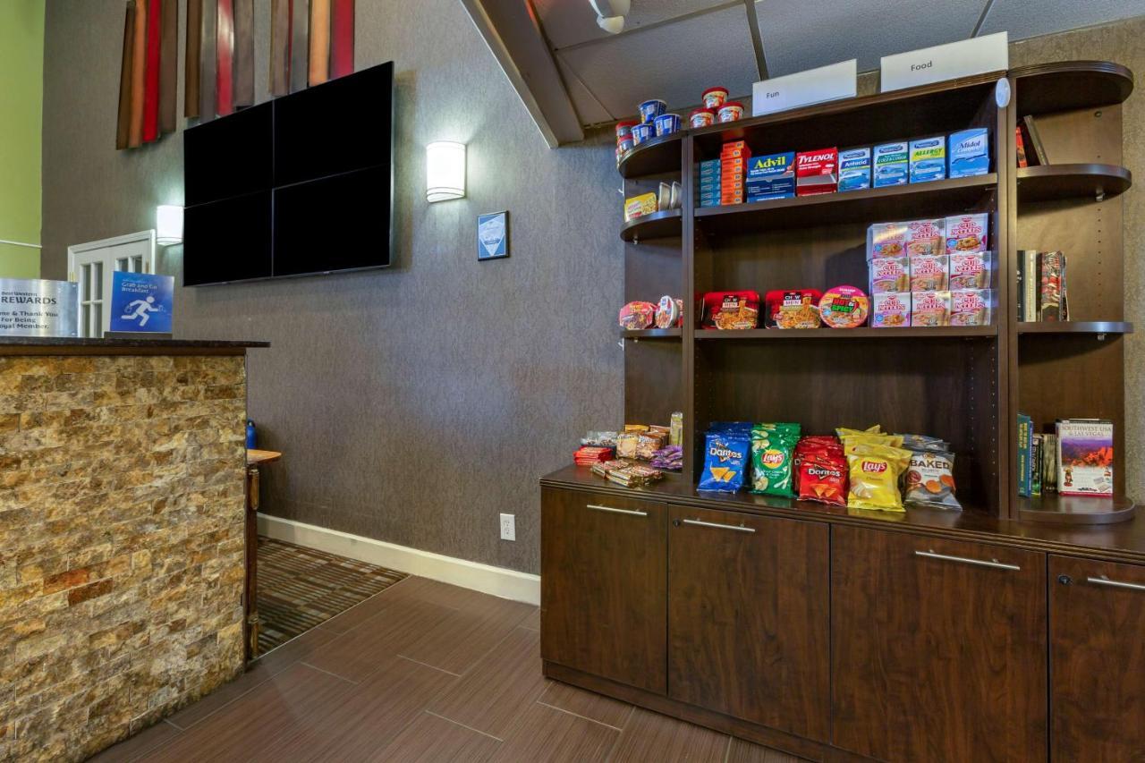 Best Western Airport Albuquerque InnSuites Hotel&Suites Exterior foto