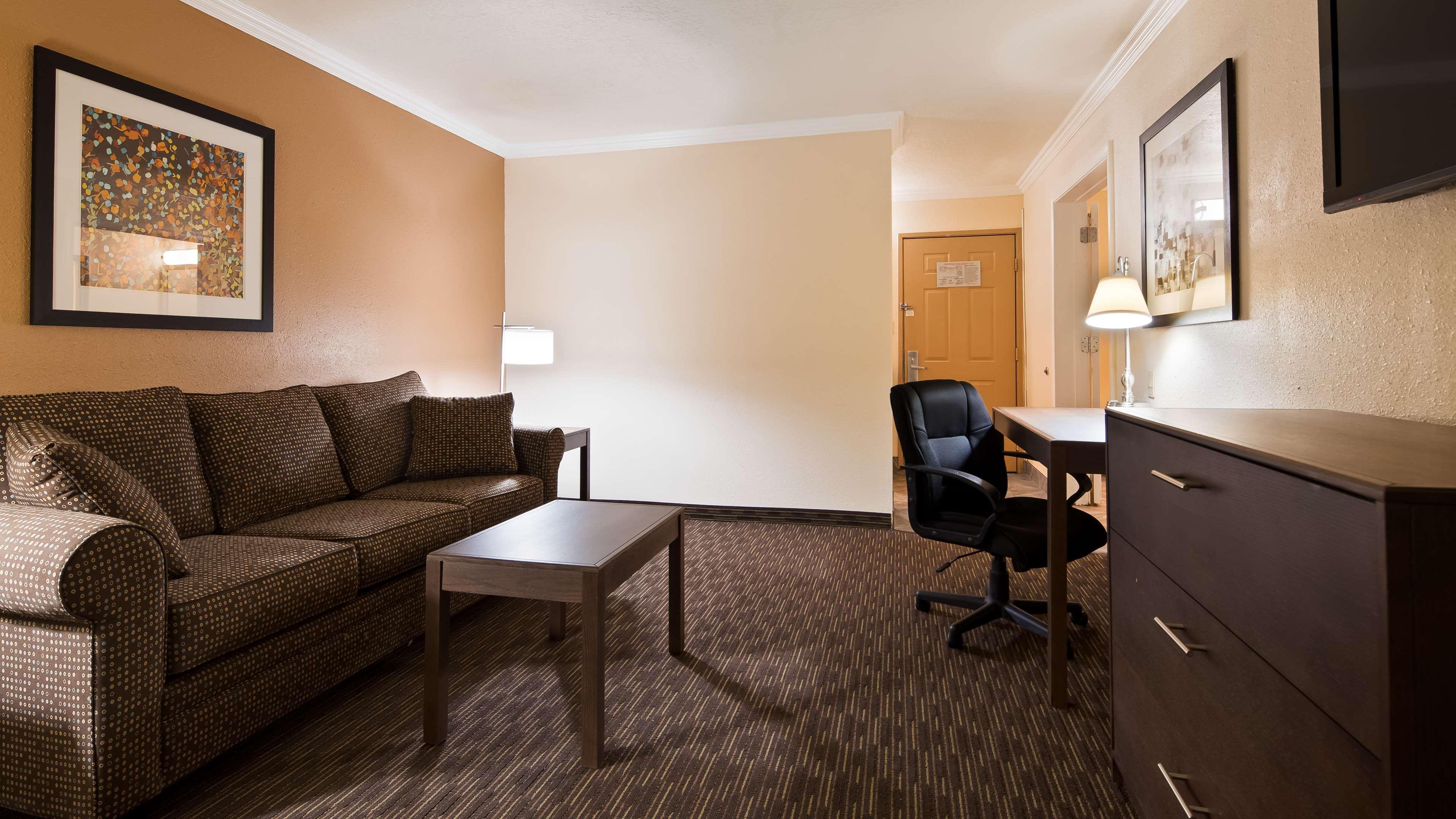 Best Western Airport Albuquerque InnSuites Hotel&Suites Exterior foto