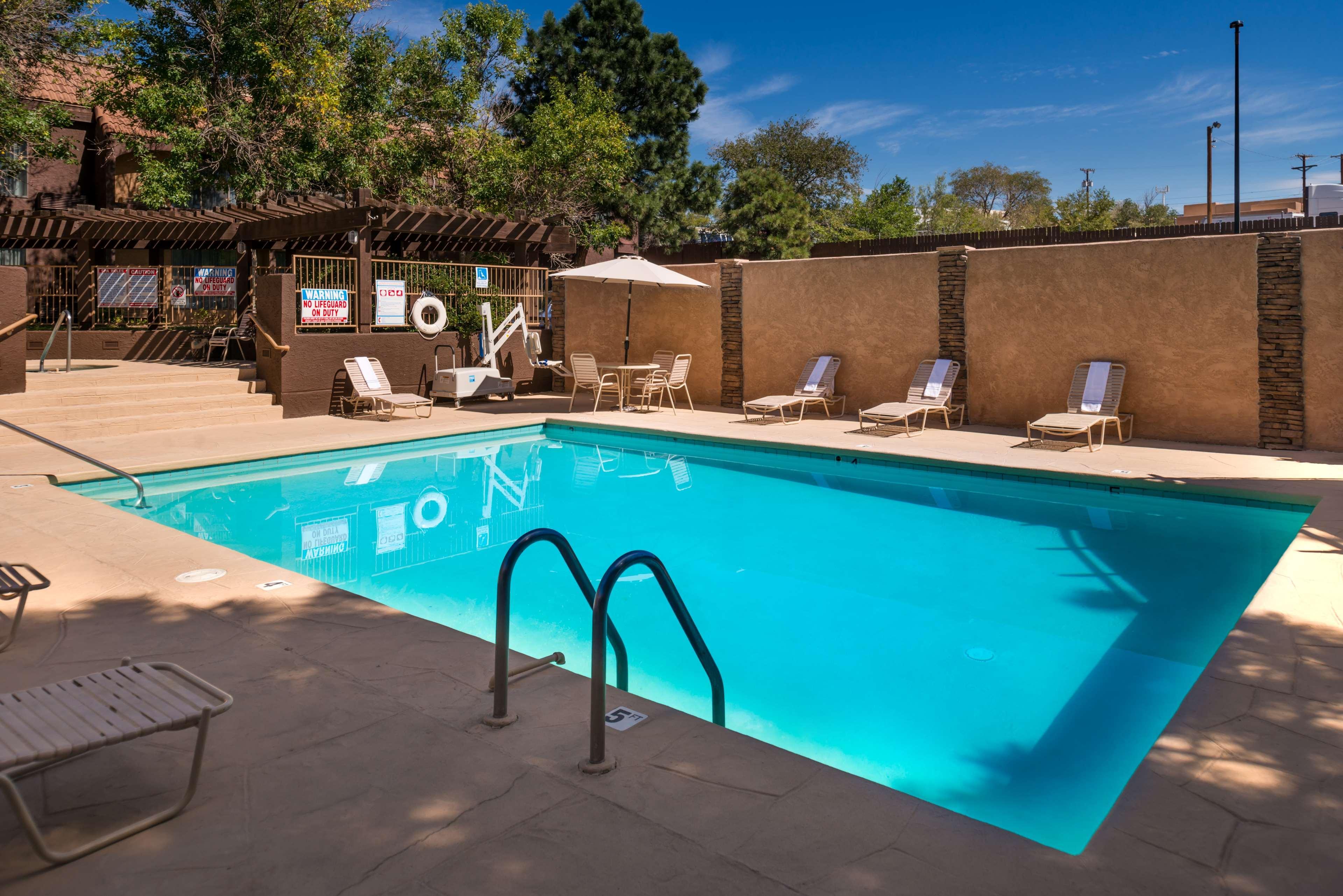 Best Western Airport Albuquerque InnSuites Hotel&Suites Exterior foto