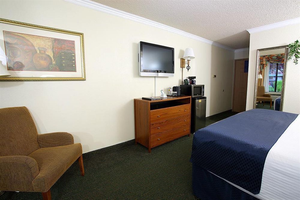Best Western Airport Albuquerque InnSuites Hotel&Suites Exterior foto