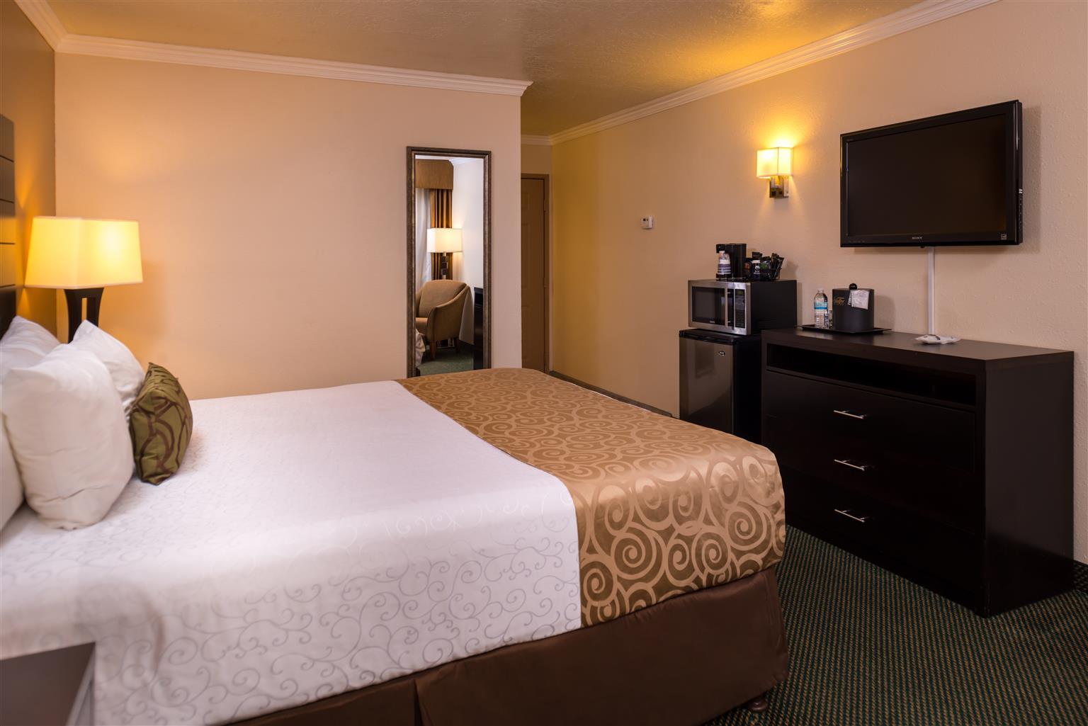 Best Western Airport Albuquerque InnSuites Hotel&Suites Exterior foto